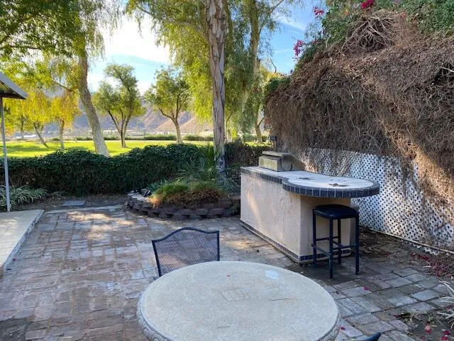 BBQ Built In