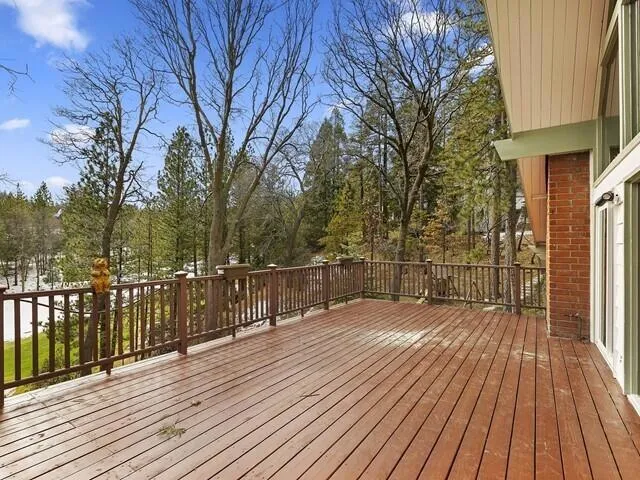 011_Deck