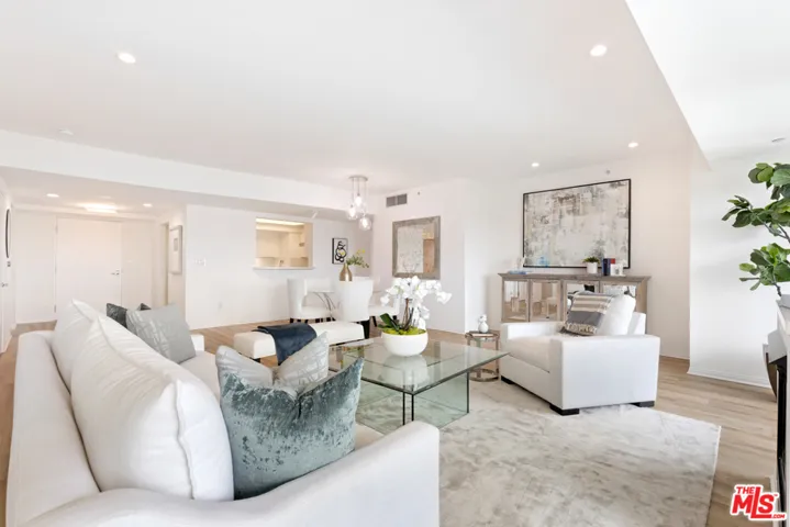 13600 Marina Pointe Drive 1008, Marina Del Rey, California 90292