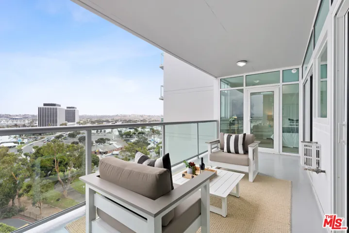13600 Marina Pointe Drive 1008, Marina Del Rey, California 90292