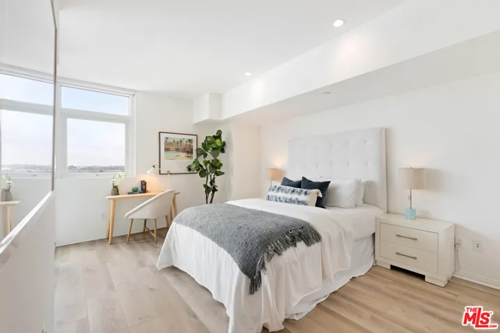 13600 Marina Pointe Drive 1008, Marina Del Rey, California 90292