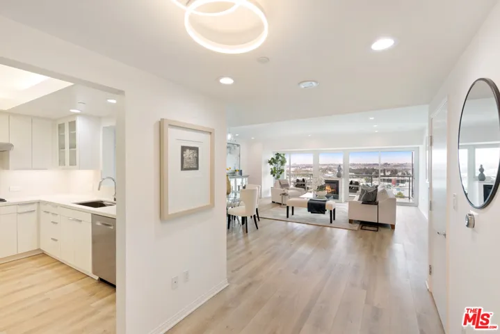 13600 Marina Pointe Drive 1008, Marina Del Rey, California 90292