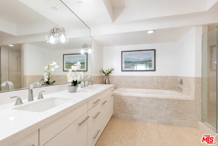 13600 Marina Pointe Drive 1008, Marina Del Rey, California 90292