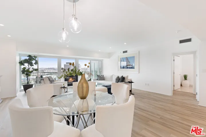13600 Marina Pointe Drive 1008, Marina Del Rey, California 90292