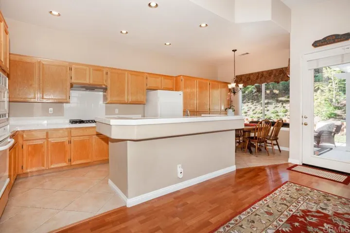 1989 Ridge Way, Escondido, California 92029