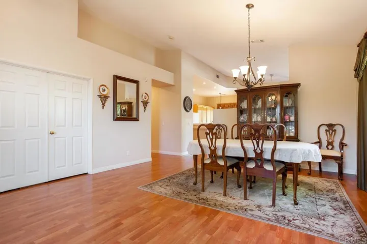 1989 Ridge Way, Escondido, California 92029