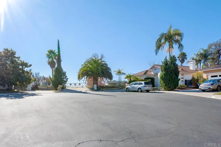 1989 Ridge Way, Escondido, California 92029