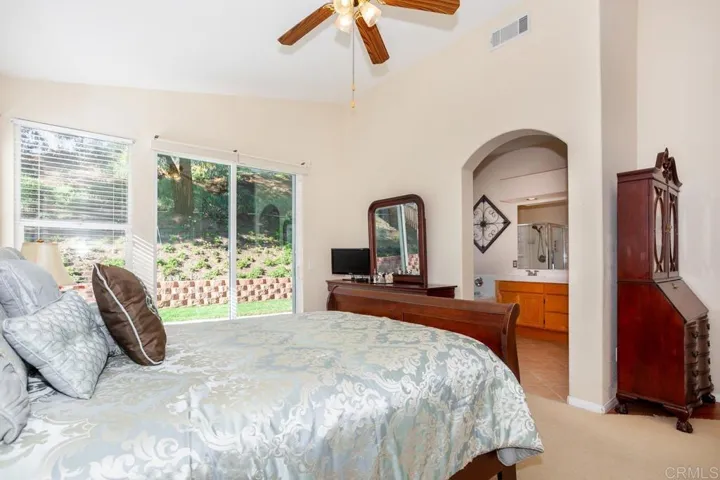 1989 Ridge Way, Escondido, California 92029