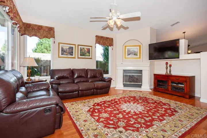 1989 Ridge Way, Escondido, California 92029