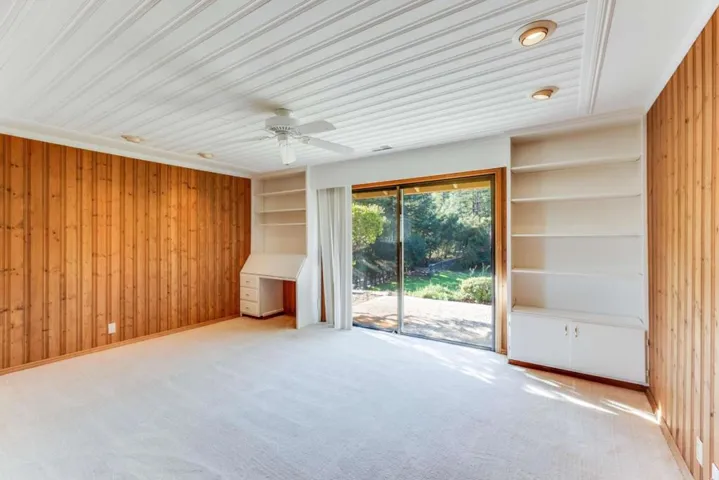 25228 La Loma Drive, Los Altos Hills, California 94022