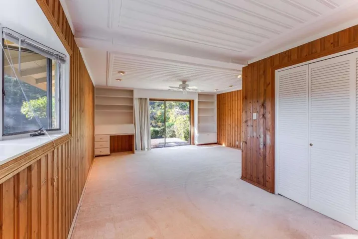 25228 La Loma Drive, Los Altos Hills, California 94022