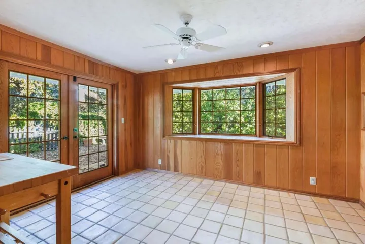 25228 La Loma Drive, Los Altos Hills, California 94022