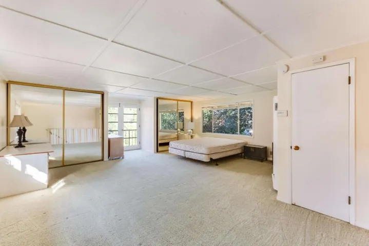 25228 La Loma Drive, Los Altos Hills, California 94022