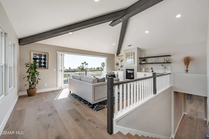 Master Retreat with Multi-Fold Open