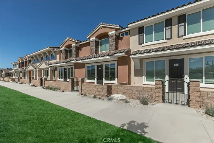 16850 Muscatel, Hesperia, California 92345