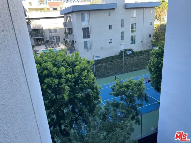 1100 Alta Loma Road 702, West Hollywood, California 90069