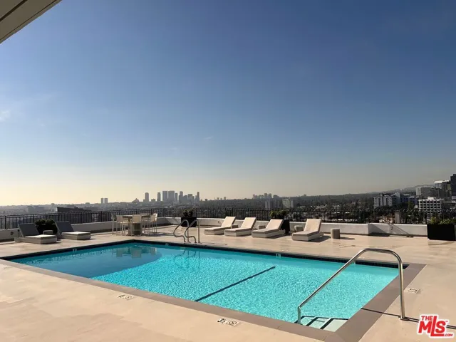 1100 Alta Loma Road 702, West Hollywood, California 90069