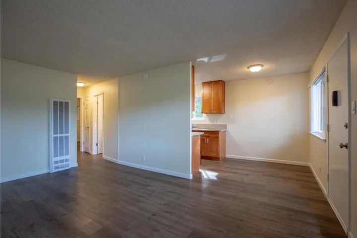 1580 Higgins Way 4, Pacifica, California 94044