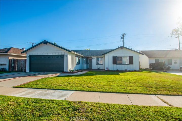 5592 Harold Place, Huntington Beach, California 92647