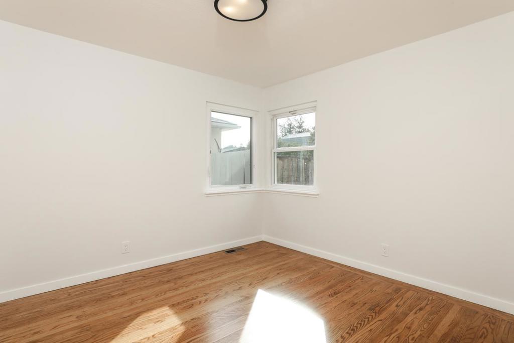 300 Encina Avenue, Redwood City, California 94061 home-pic-13