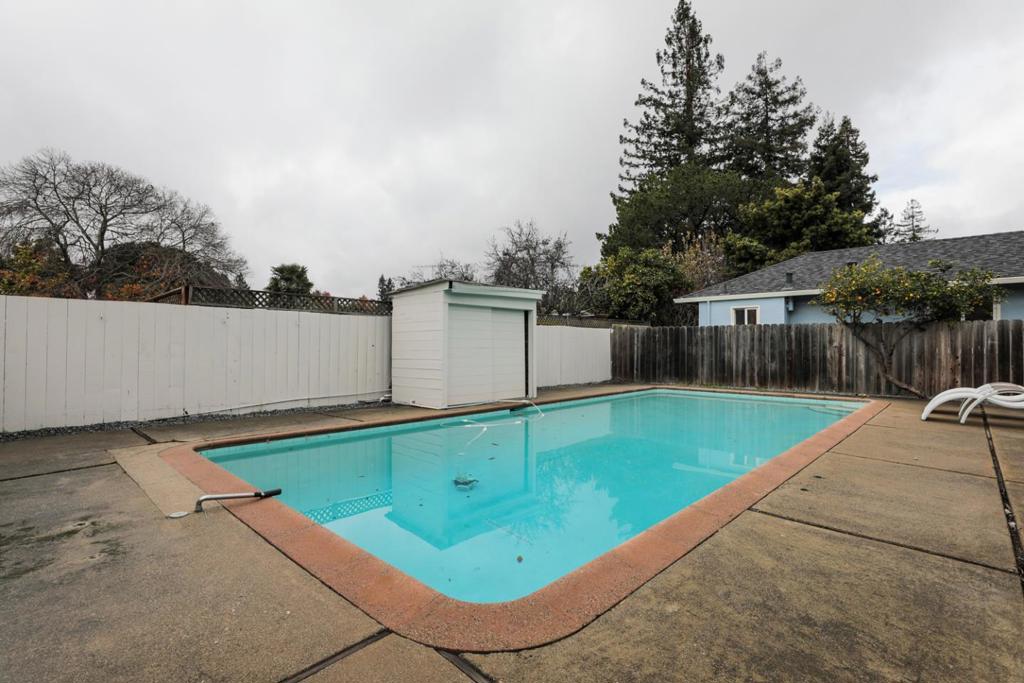 300 Encina Avenue, Redwood City, California 94061 home-pic-27