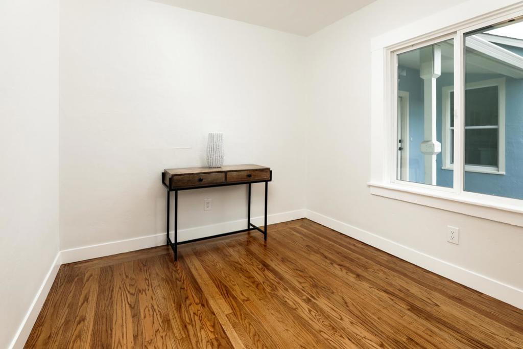 300 Encina Avenue, Redwood City, California 94061 home-pic-37
