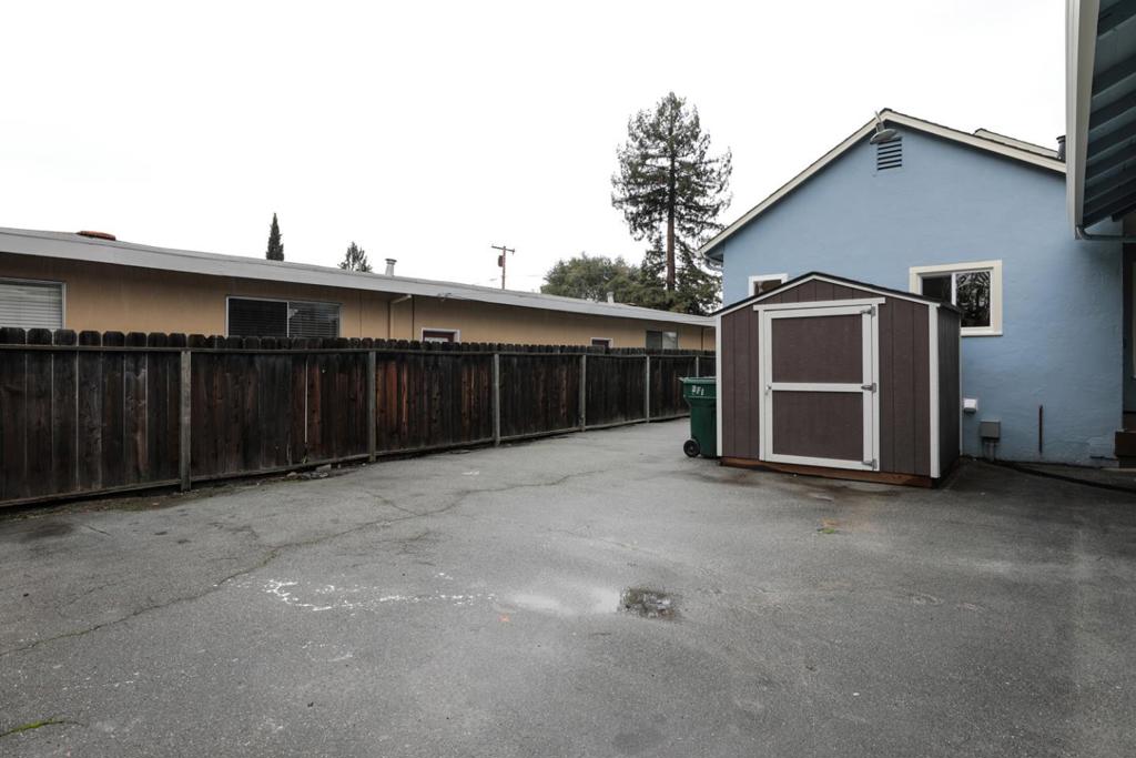 300 Encina Avenue, Redwood City, California 94061 home-pic-59