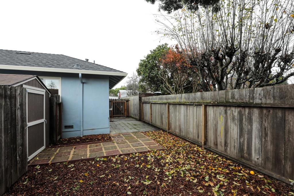 300 Encina Avenue, Redwood City, California 94061 home-pic-45