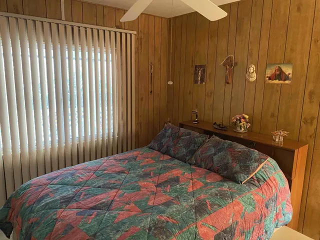18555 4 2nd bedroom