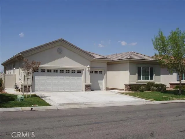 19278 Galloping Hill Road, Apple Valley, California 92308