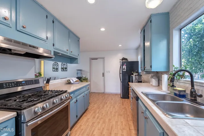 474 Crocker Ave Ventura-12