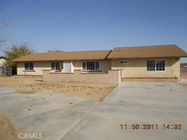 12765 Chief Joseph Road, Apple Valley, California 92308
