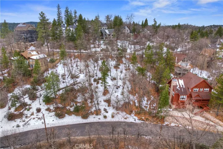 853 Talisman Lane, Lake Arrowhead, California 92352