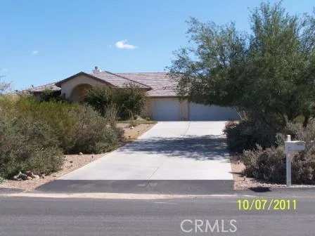 13879 Pamlico Road, Apple Valley, California 92307