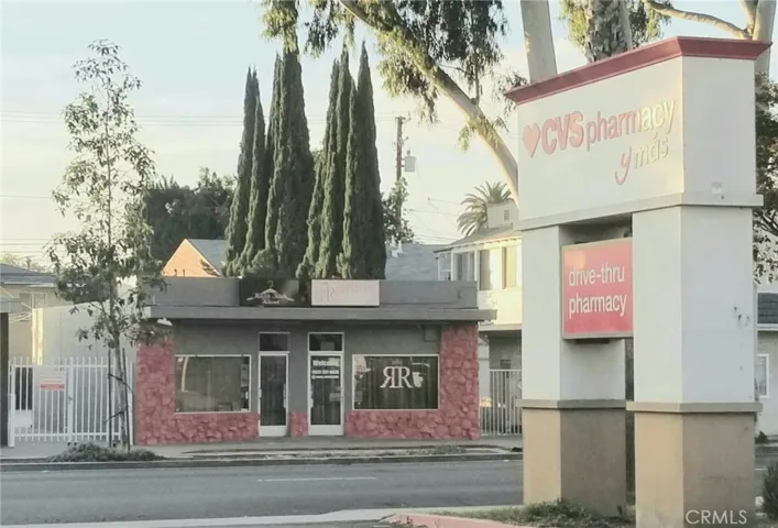 6037 Atlantic Avenue, Long Beach, California 90805