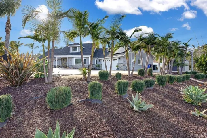 721 Oleander Place, Vista, California 92081