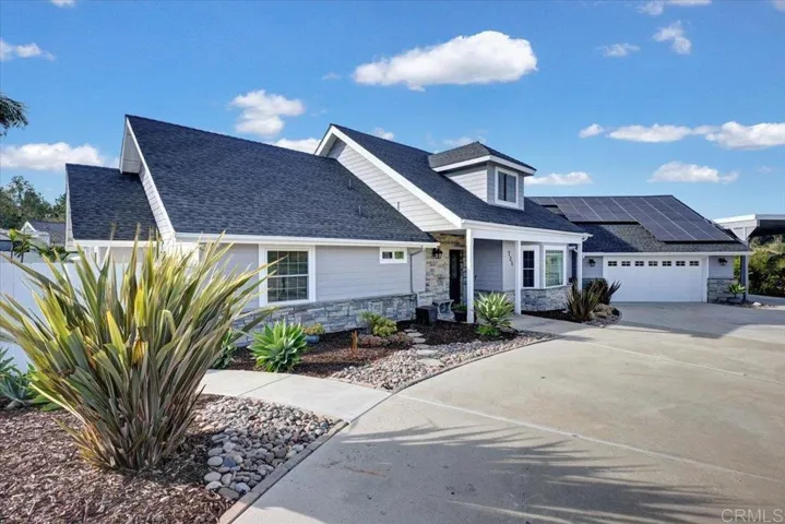 721 Oleander Place, Vista, California 92081