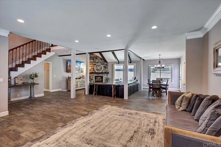 721 Oleander Place, Vista, California 92081