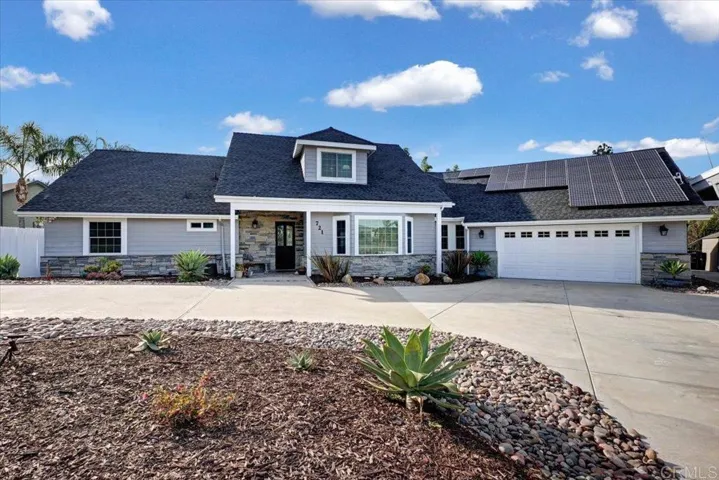 721 Oleander Place, Vista, California 92081