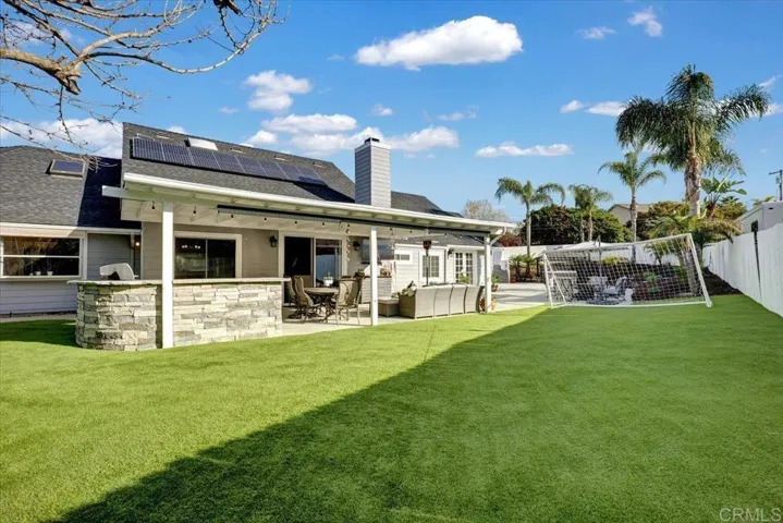 721 Oleander Place, Vista, California 92081