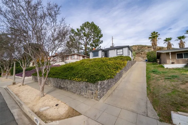 Front of Hilltop Home.