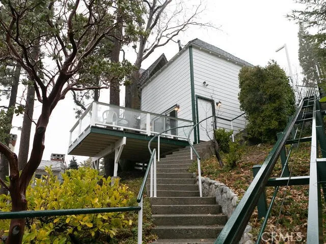 28752 Palisades Drive, Lake Arrowhead, California 92352