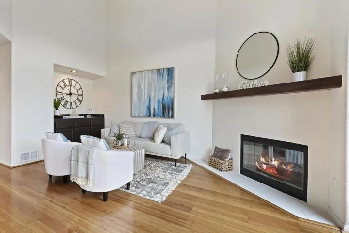 553 Hygeia Avenue B, Encinitas, California 92024