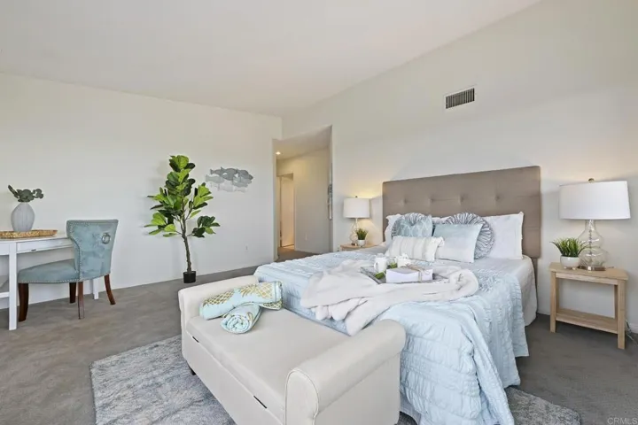 553 Hygeia Avenue B, Encinitas, California 92024