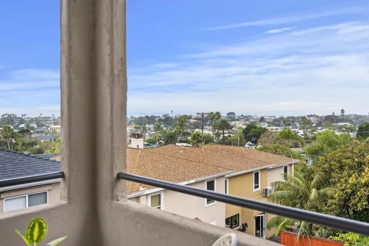 553 Hygeia Avenue B, Encinitas, California 92024
