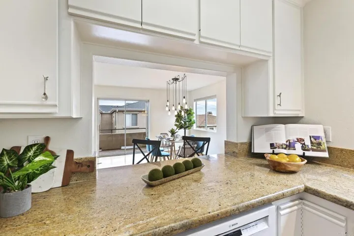 553 Hygeia Avenue B, Encinitas, California 92024