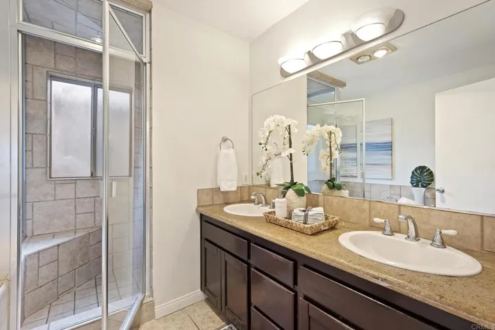 553 Hygeia Avenue B, Encinitas, California 92024