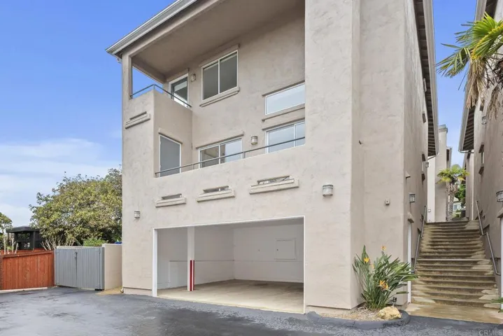 553 Hygeia Avenue B, Encinitas, California 92024