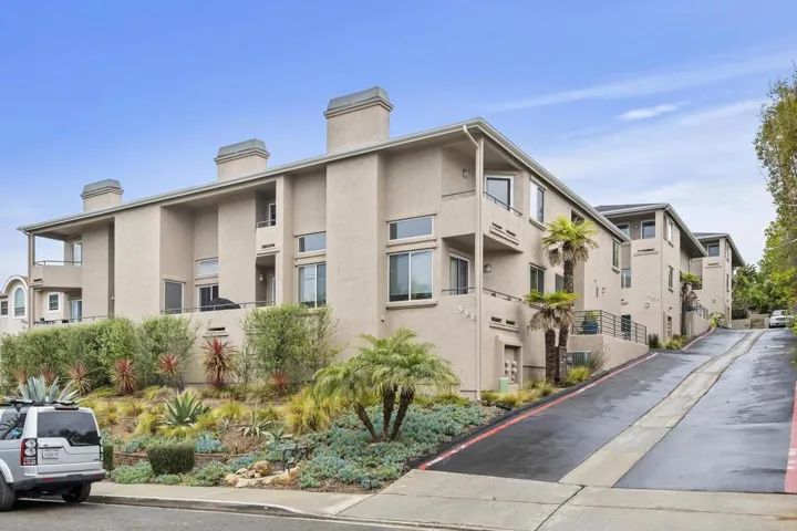 553 Hygeia Avenue B, Encinitas, California 92024
