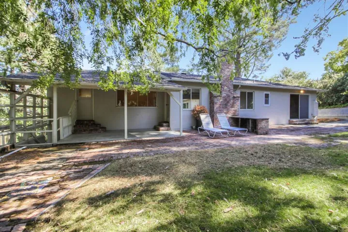 940 Black Mountain Road, Hillsborough, California 94010